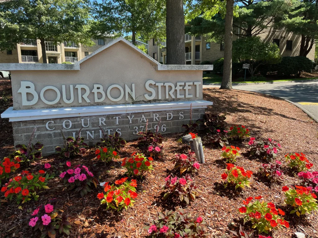 Courtyards at Bourbon St Condos in Peabody MA