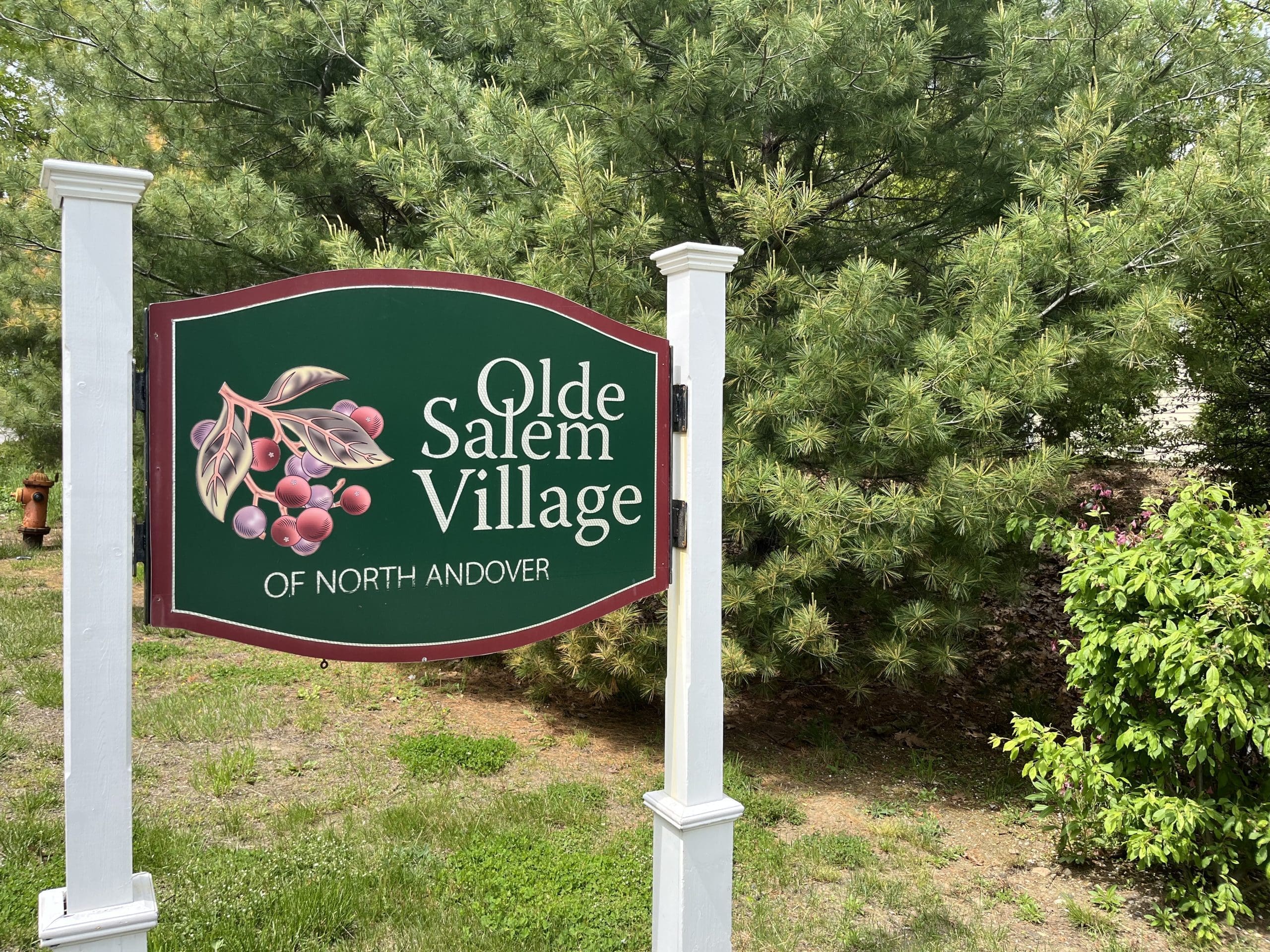 Olde Salem Village of North Andover interior