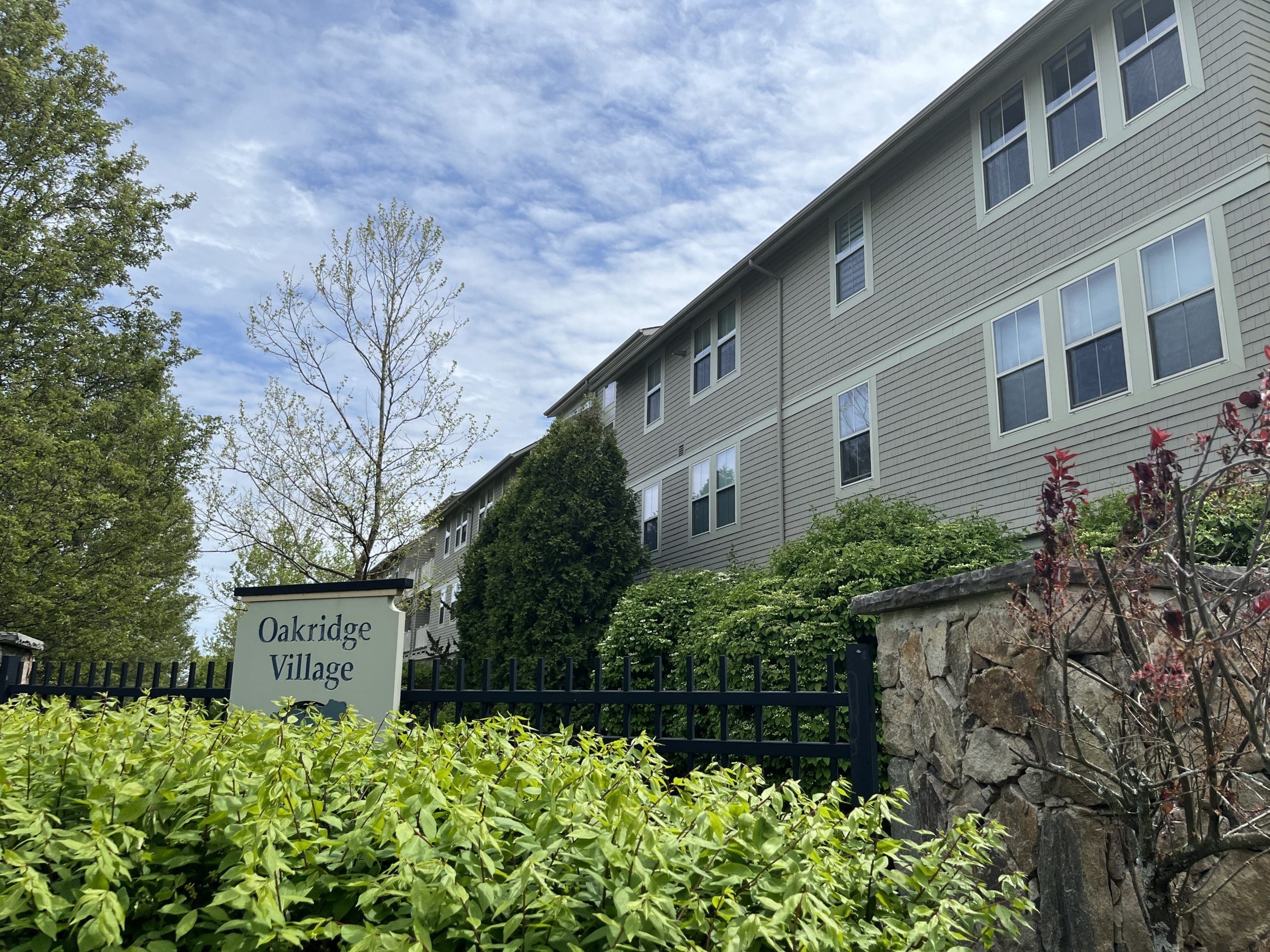 Oakridge Village Maplewood Reserve