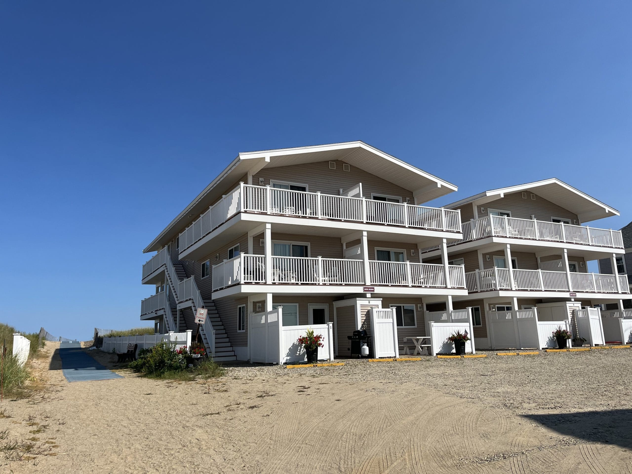 Sunrise Shores, Salisbury